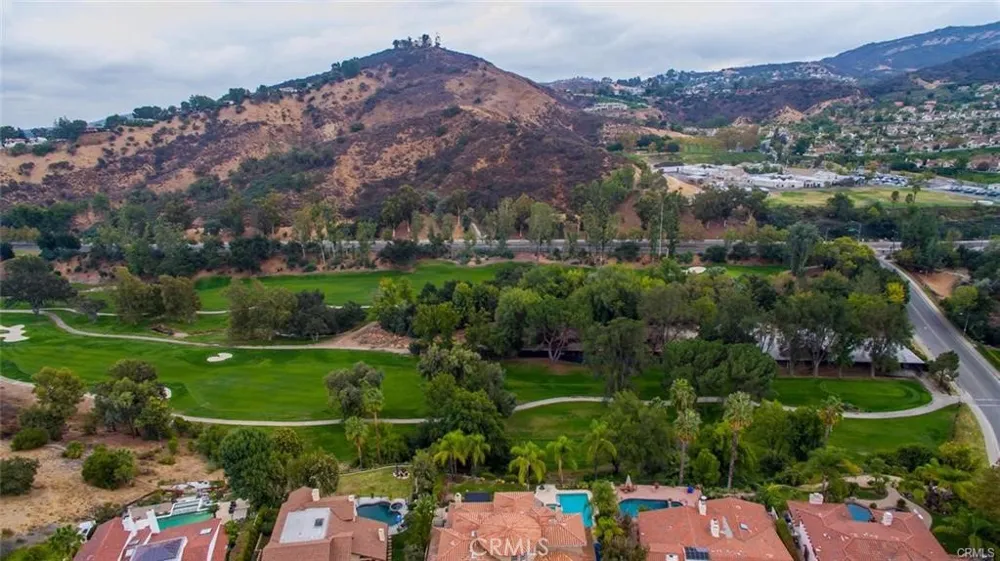 4422 Alta Tupelo Calabasas, CA 91302