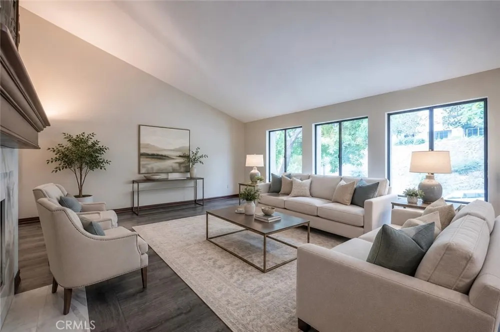 4422 Alta Tupelo Calabasas, CA 91302