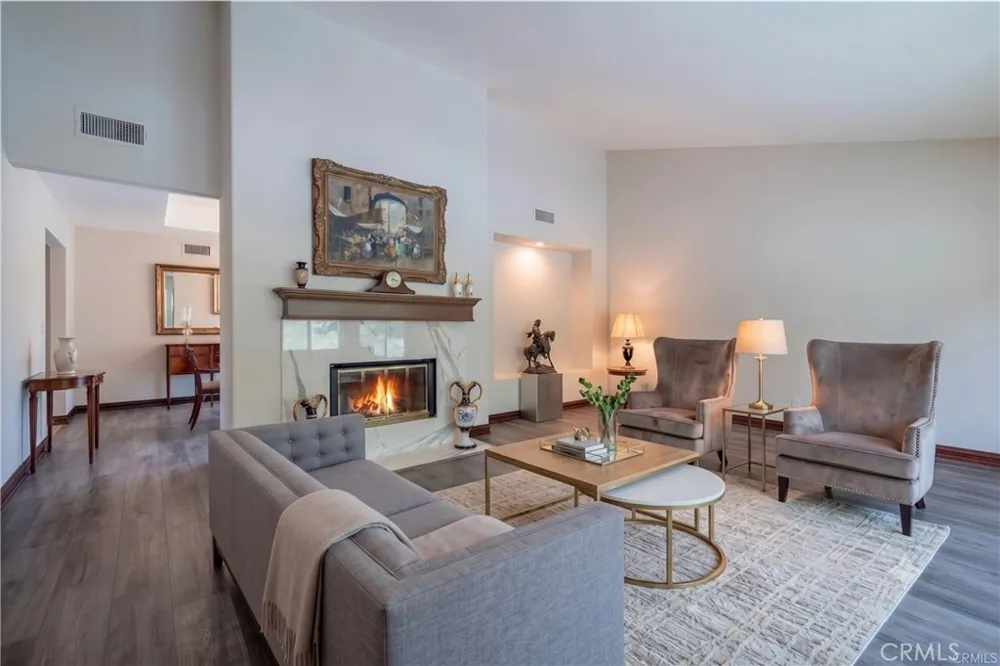 4422 Alta Tupelo Calabasas, CA 91302