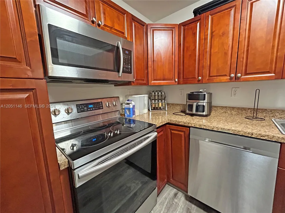 1400 Saint Charles Pl #217 Pembroke Pines, FL 33026