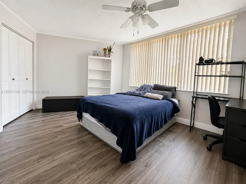 1400 Saint Charles Pl #217 Pembroke Pines, FL 33026