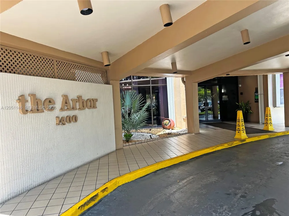 1400 Saint Charles Pl #217 Pembroke Pines, FL 33026