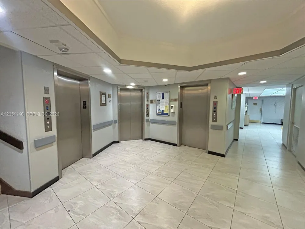 1400 Saint Charles Pl #217 Pembroke Pines, FL 33026