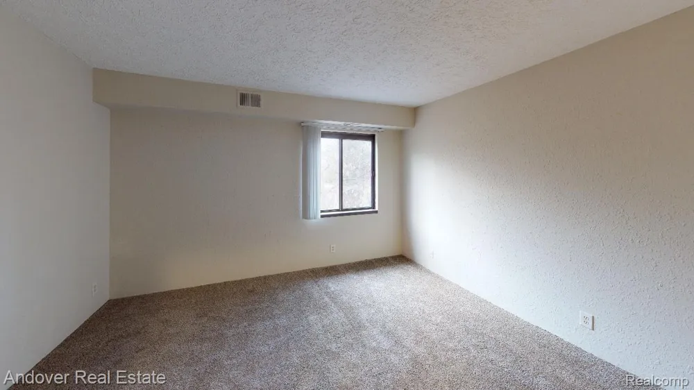 3021 POINTE DRIVE Blackman Charter Township, MI 49202
