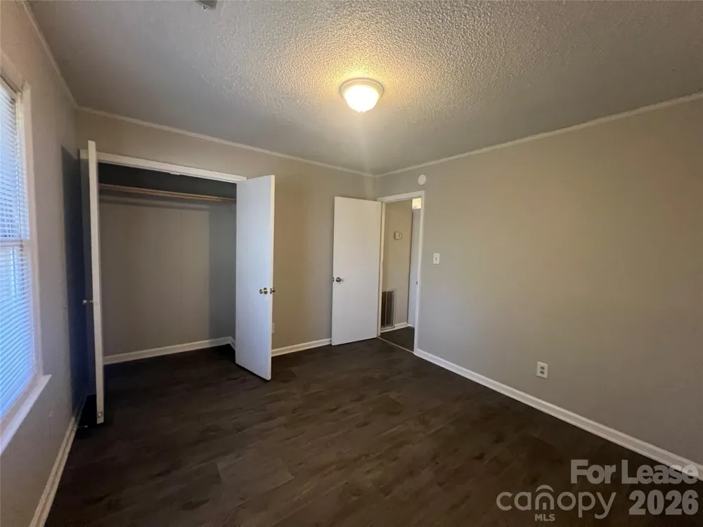 1316 Linwood Road Gastonia, NC 28052