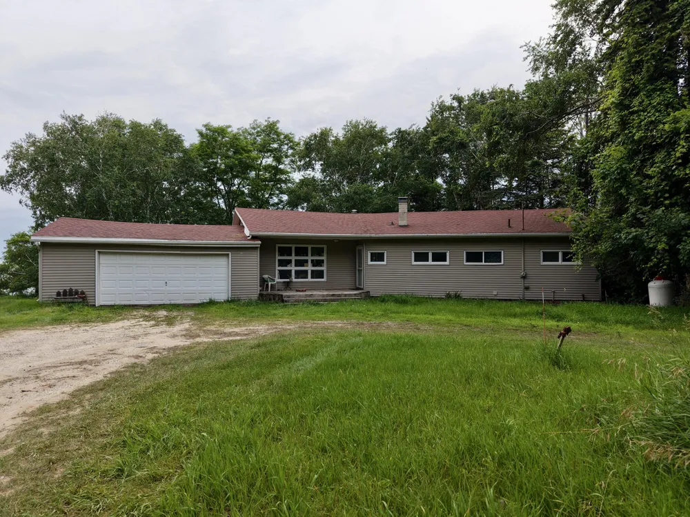 4771 S Lakeshore Drive Ludington, MI 49431