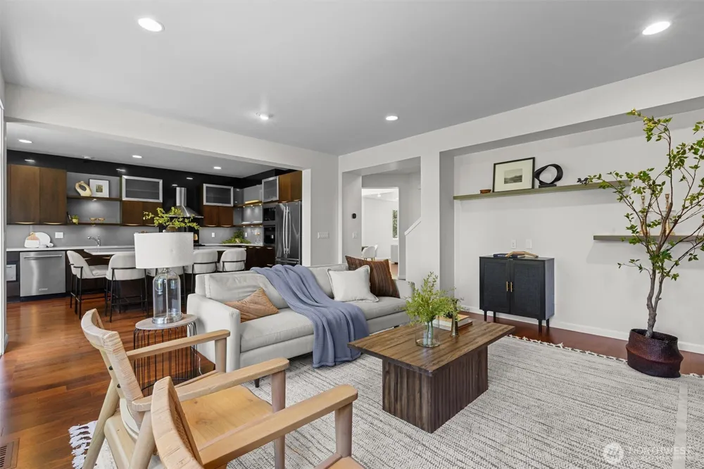 16198 SE 51st Place Bellevue, WA 98006