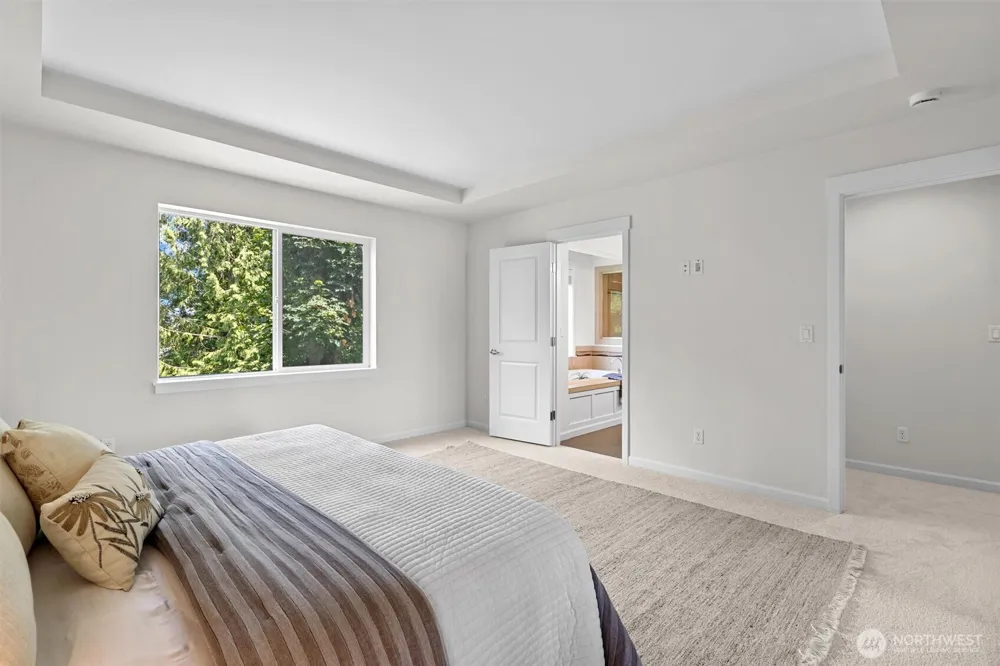 16198 SE 51st Place Bellevue, WA 98006