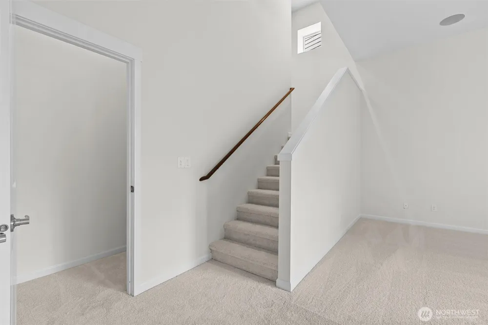 16198 SE 51st Place Bellevue, WA 98006