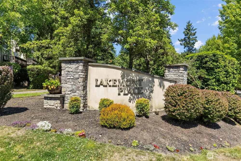 16198 SE 51st Place Bellevue, WA 98006