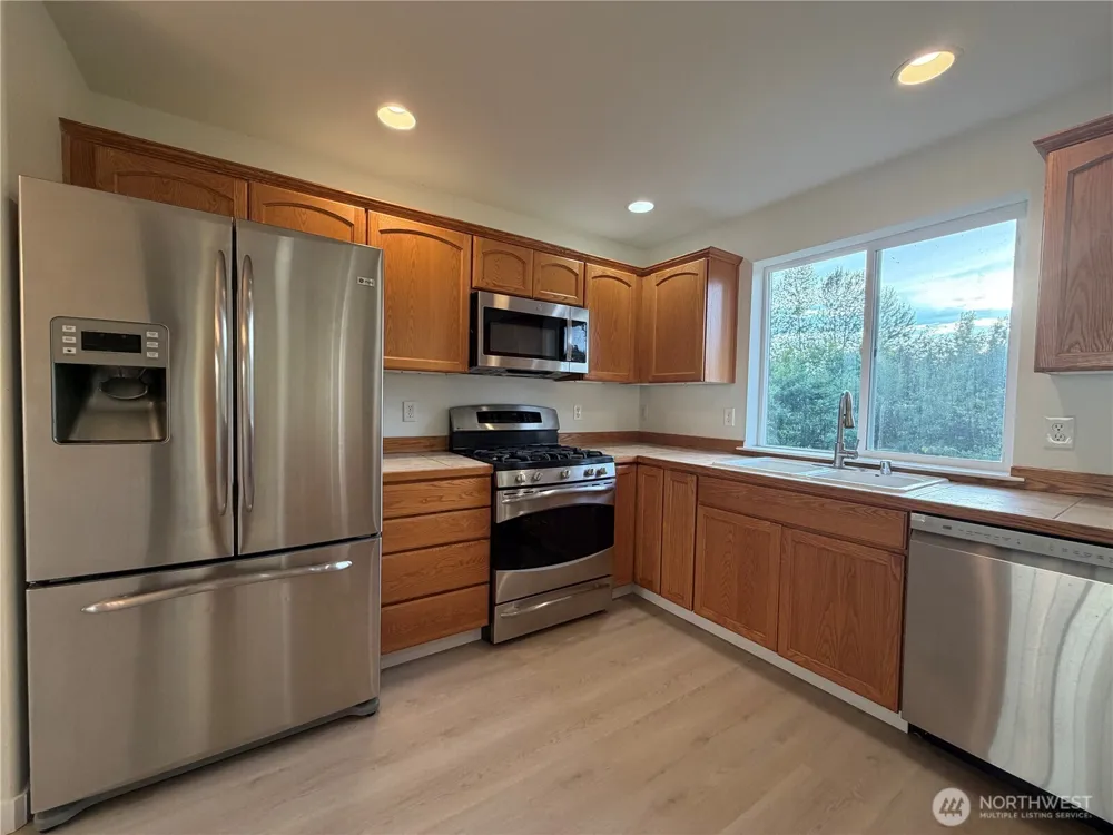 6731 37th Street NE Marysville, WA 98270