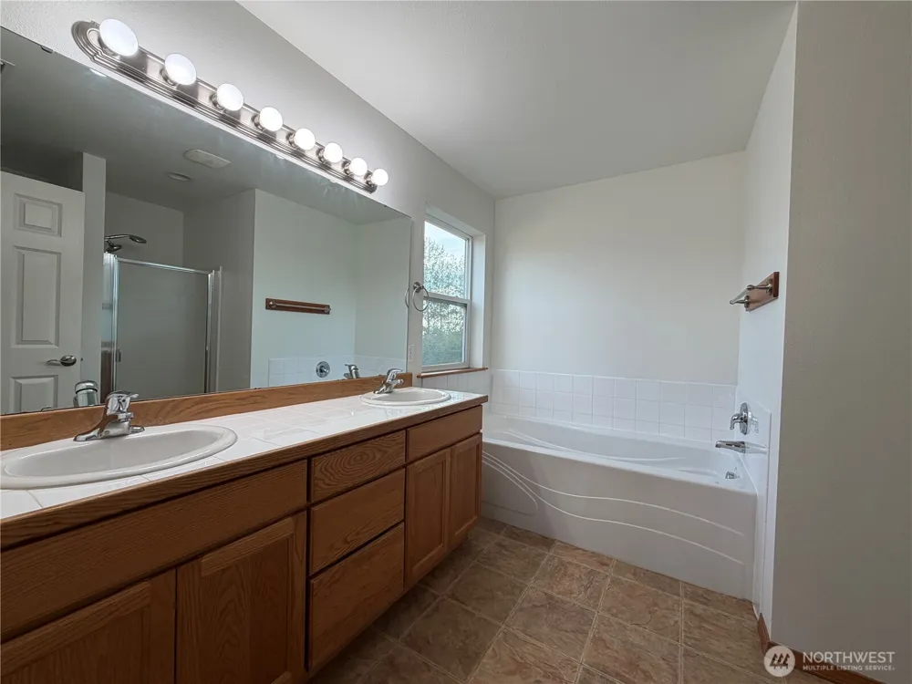 6731 37th Street NE Marysville, WA 98270