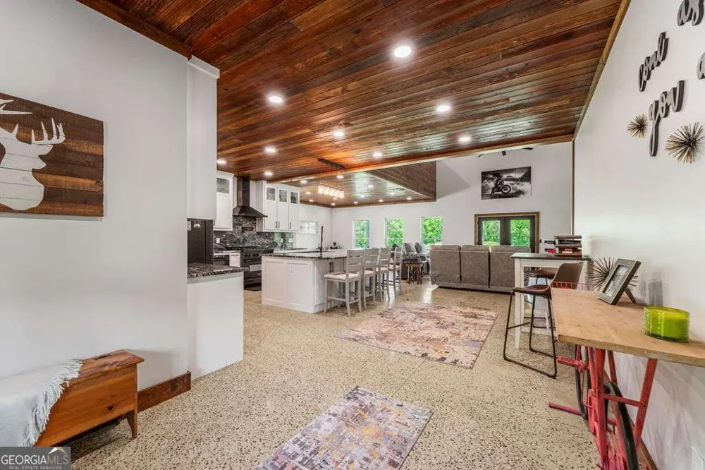 795 Hunter RD Cataula, GA 31804