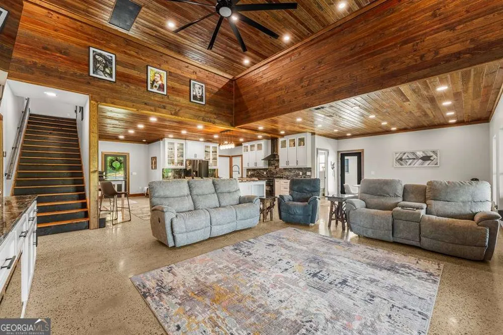 795 Hunter RD Cataula, GA 31804