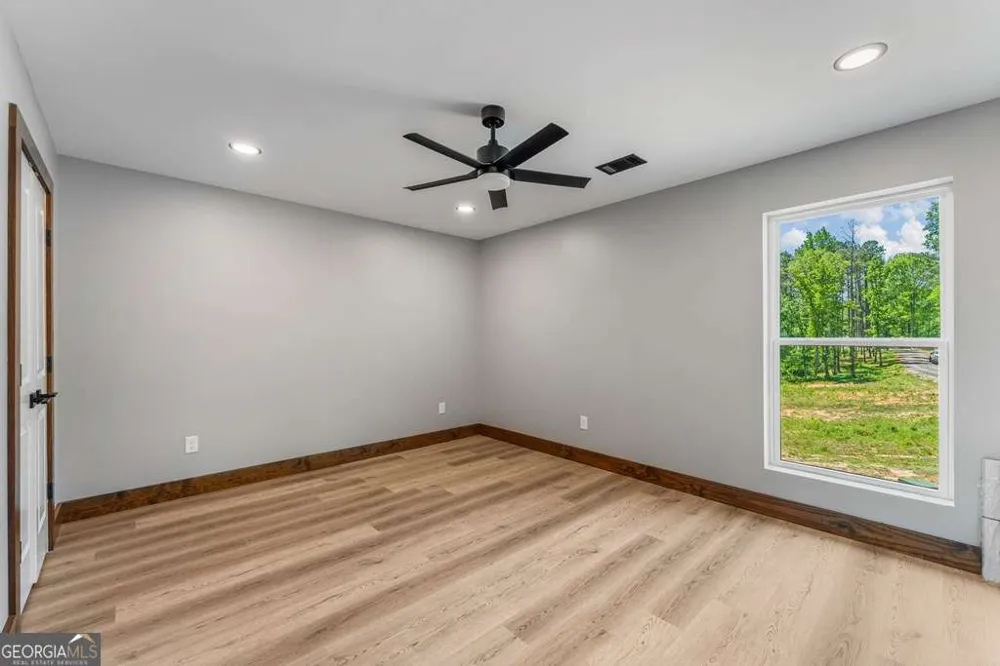 795 Hunter RD Cataula, GA 31804