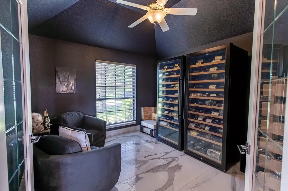 227 Briarwood Drive Bellville, TX 77418