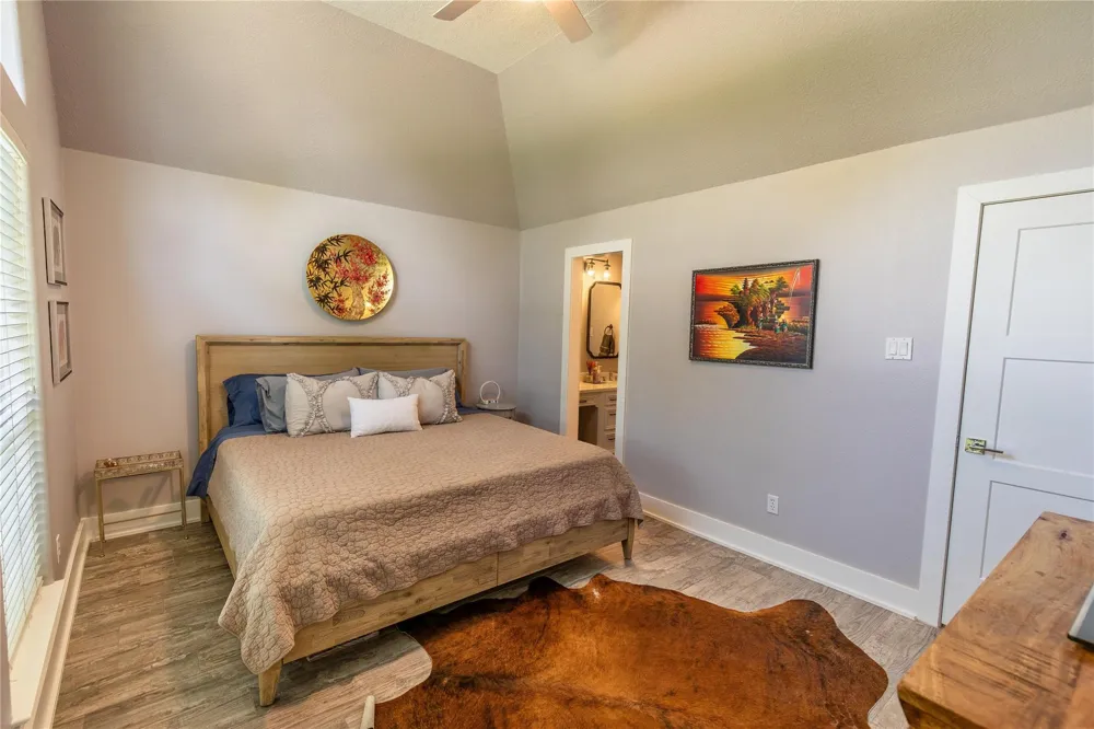 227 Briarwood Drive Bellville, TX 77418