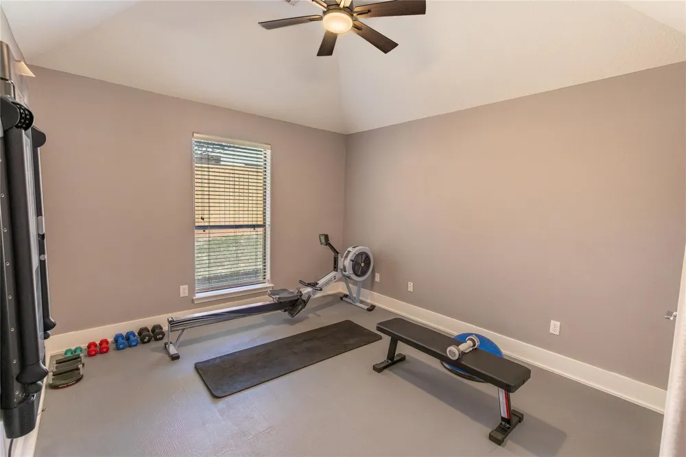 227 Briarwood Drive Bellville, TX 77418