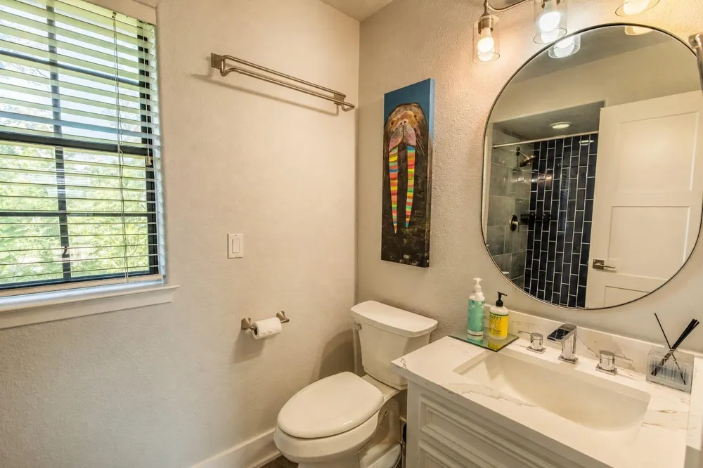 227 Briarwood Drive Bellville, TX 77418
