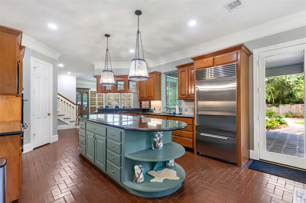 1506 Sheltering Oaks Lane Kingwood, TX 77345