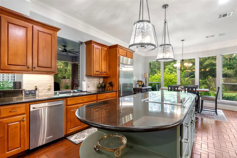 1506 Sheltering Oaks Lane Kingwood, TX 77345