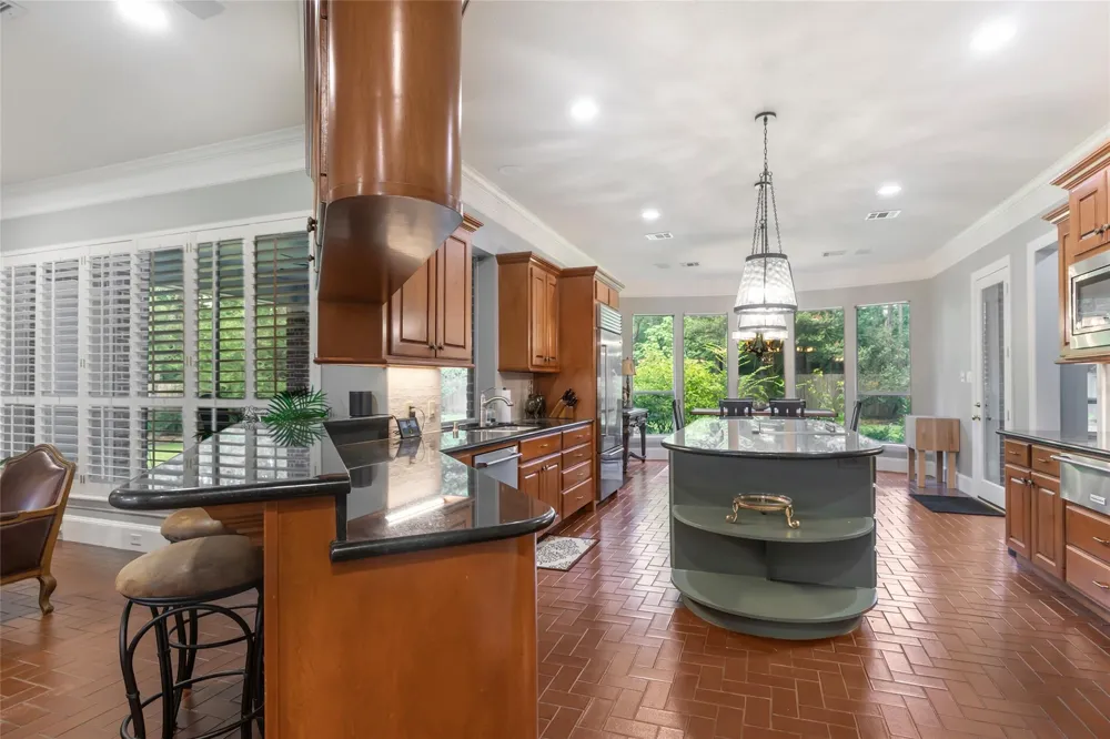 1506 Sheltering Oaks Lane Kingwood, TX 77345