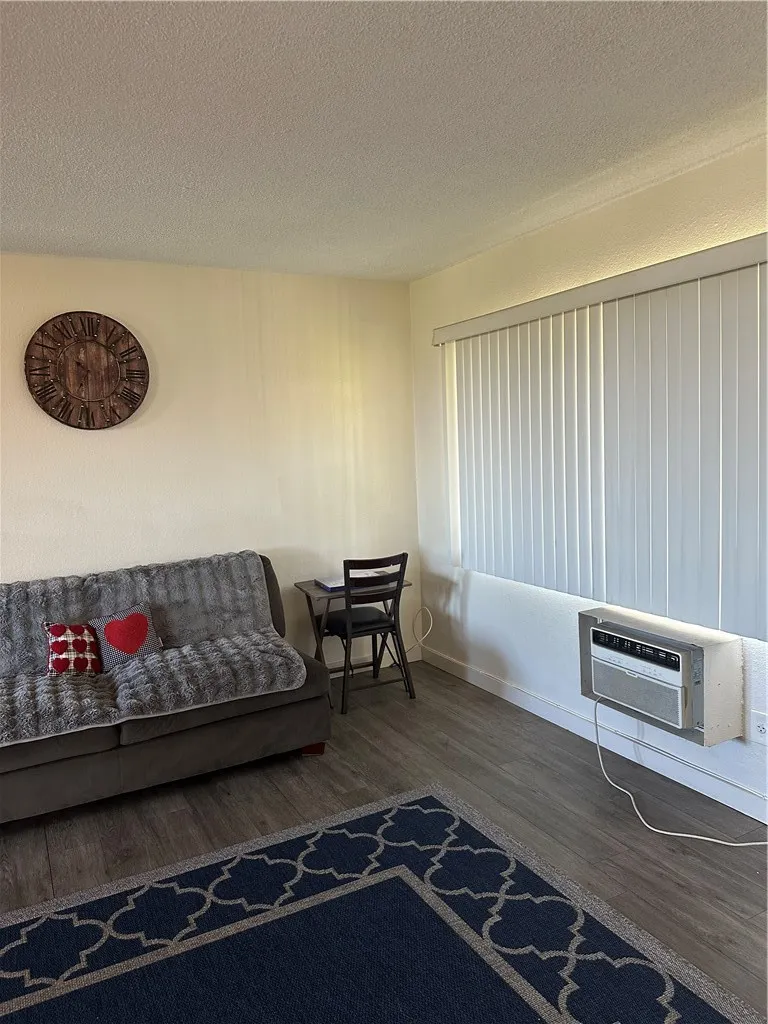 12287 Osborne #12 Pacoima, CA 91331