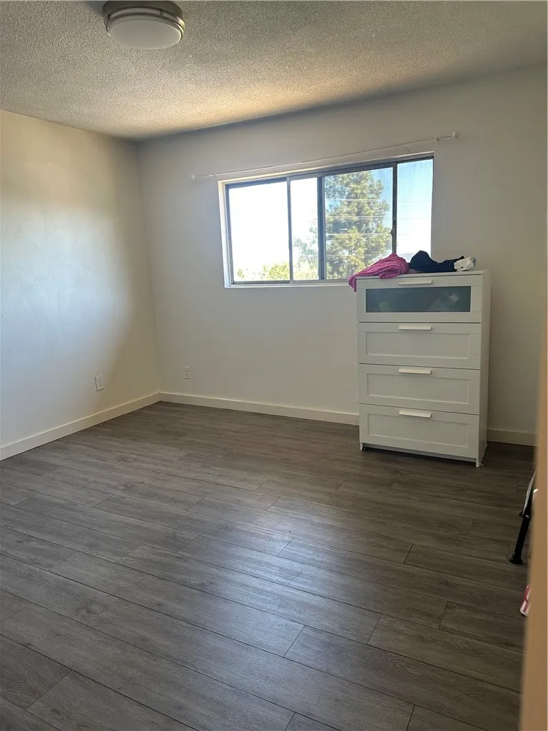 12287 Osborne #12 Pacoima, CA 91331