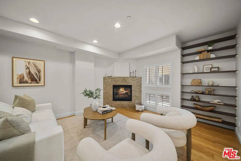 5727 Camellia Avenue #108 North Hollywood, CA 91601