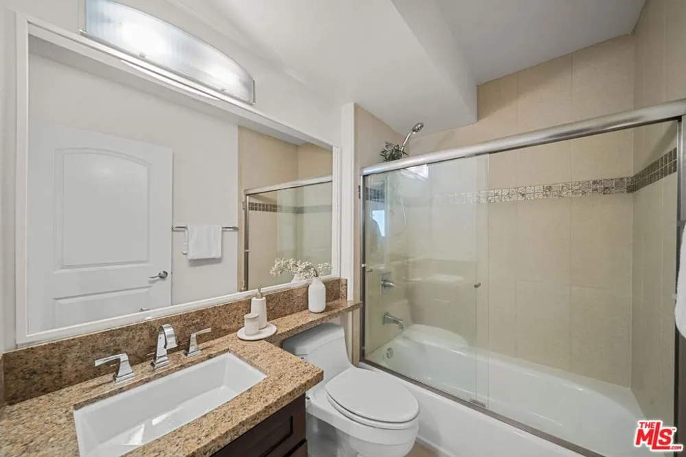 5727 Camellia Avenue #108 North Hollywood, CA 91601