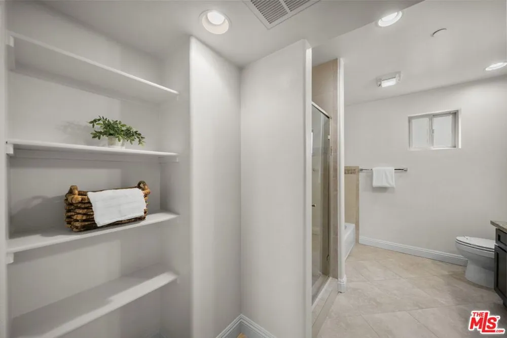 5727 Camellia Avenue #108 North Hollywood, CA 91601