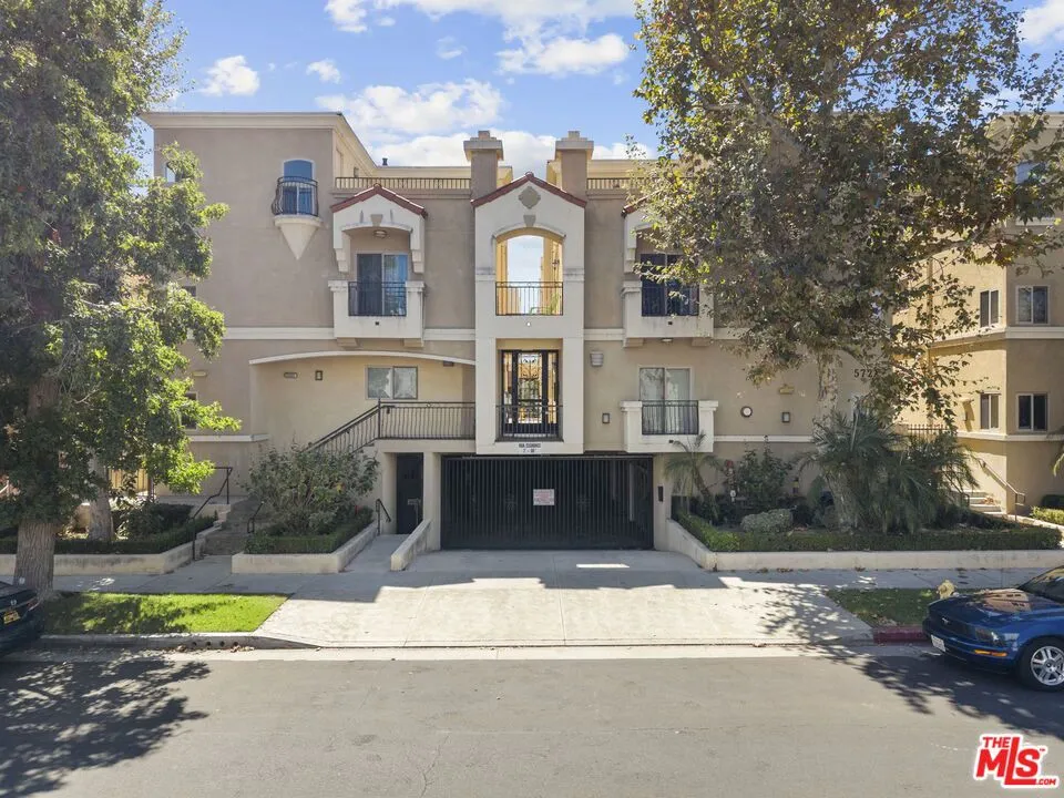 5727 Camellia Avenue #108 North Hollywood, CA 91601