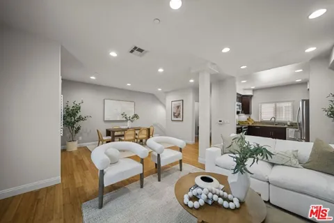 5727 Camellia Avenue #108