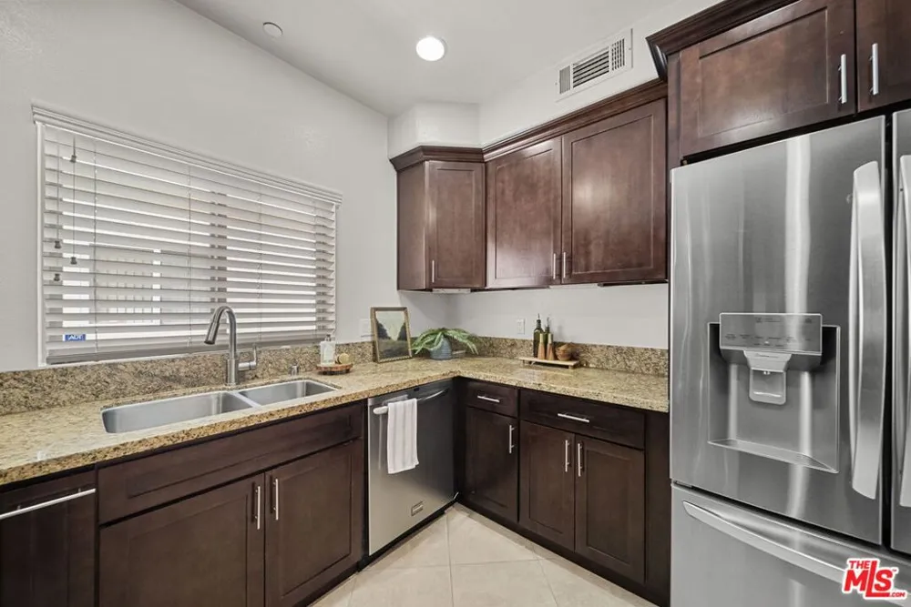 5727 Camellia Avenue #108 North Hollywood, CA 91601