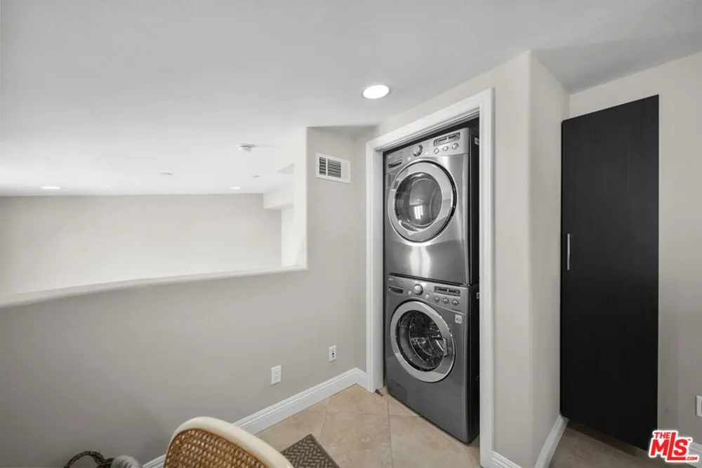 5727 Camellia Avenue #108 North Hollywood, CA 91601