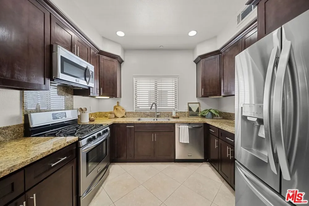 5727 Camellia Avenue #108 North Hollywood, CA 91601