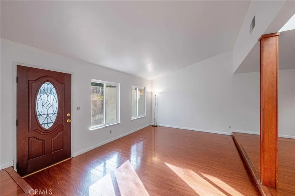 10055 Larwin #3 Chatsworth, CA 91311