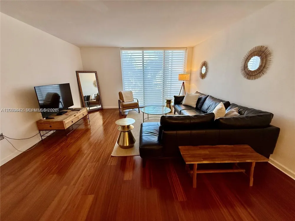 10275 Collins Ave #323 Bal Harbour, FL 33154