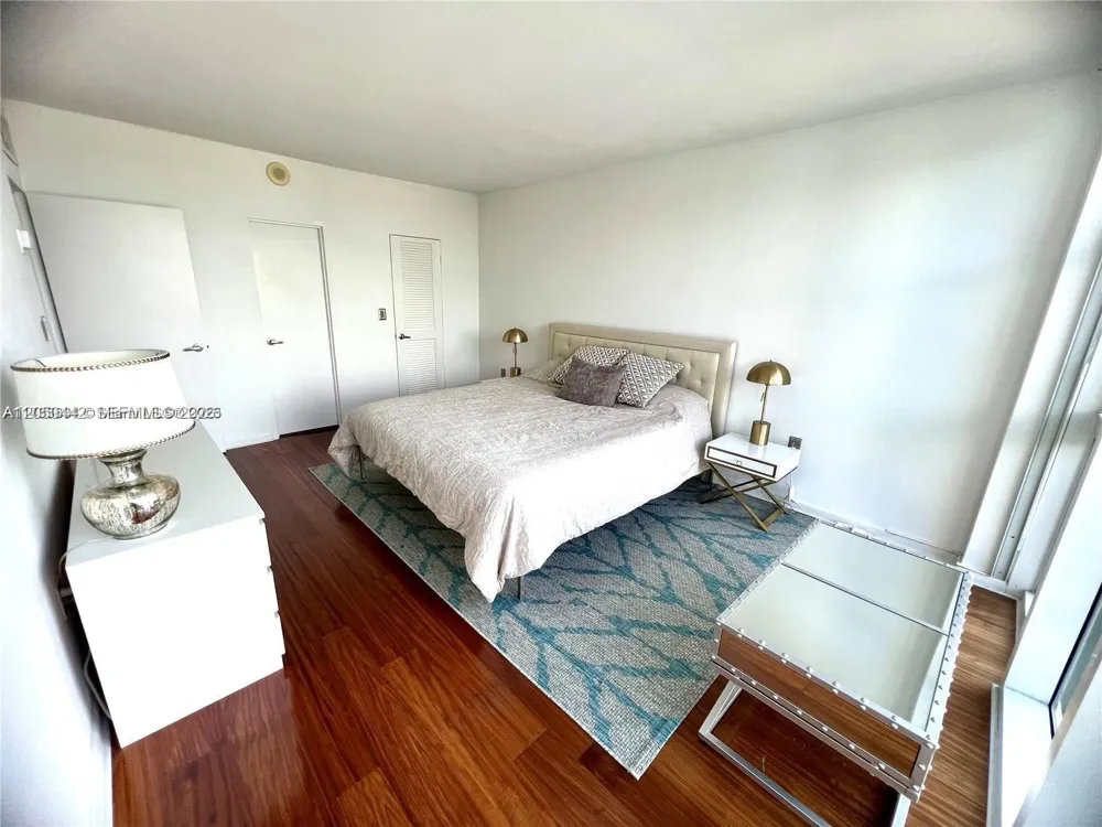 10275 Collins Ave #323 Bal Harbour, FL 33154