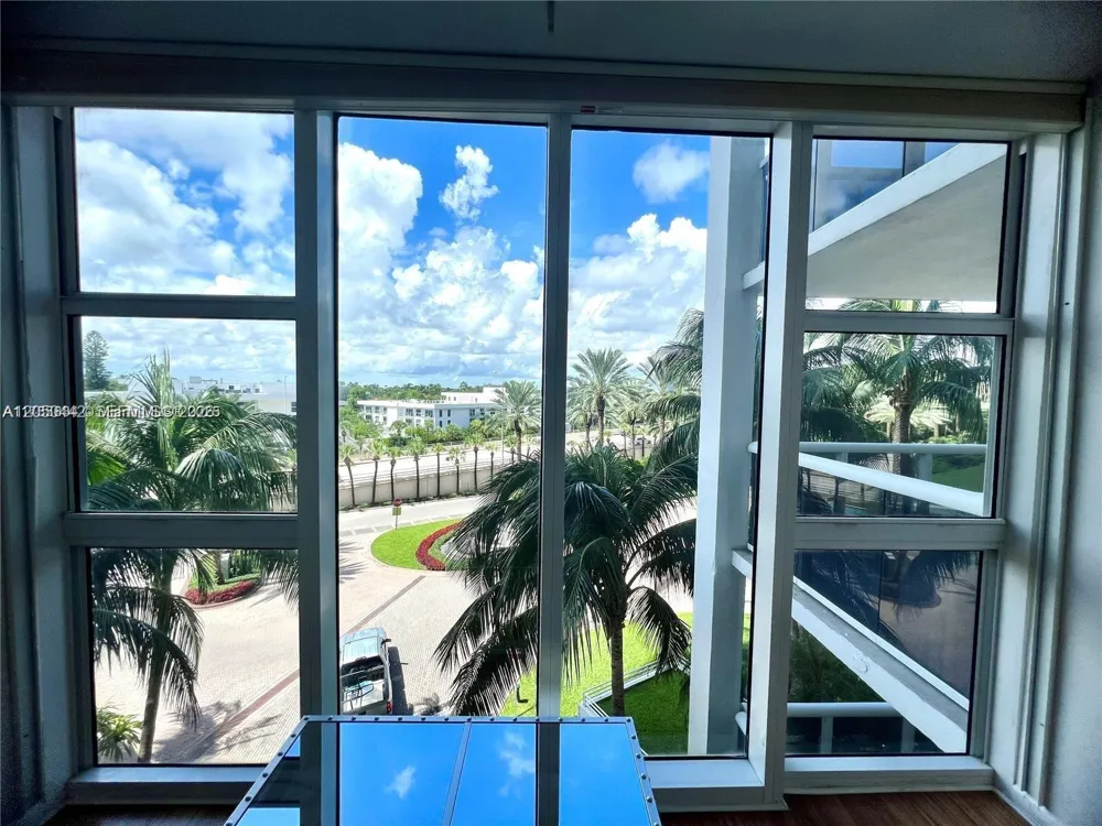 10275 Collins Ave #323 Bal Harbour, FL 33154