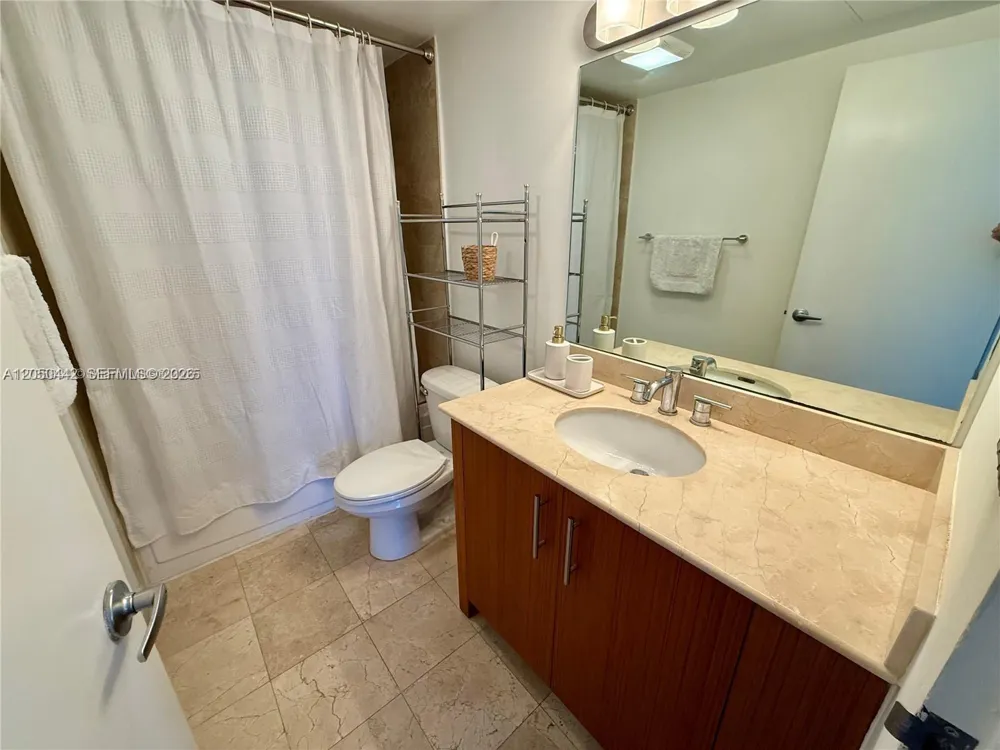 10275 Collins Ave #323 Bal Harbour, FL 33154