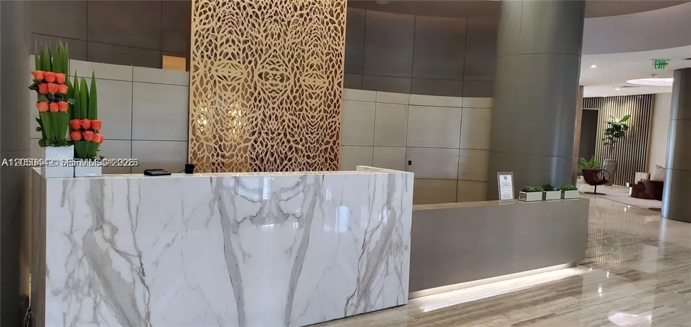 10275 Collins Ave #323 Bal Harbour, FL 33154