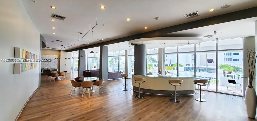 10275 Collins Ave #323 Bal Harbour, FL 33154