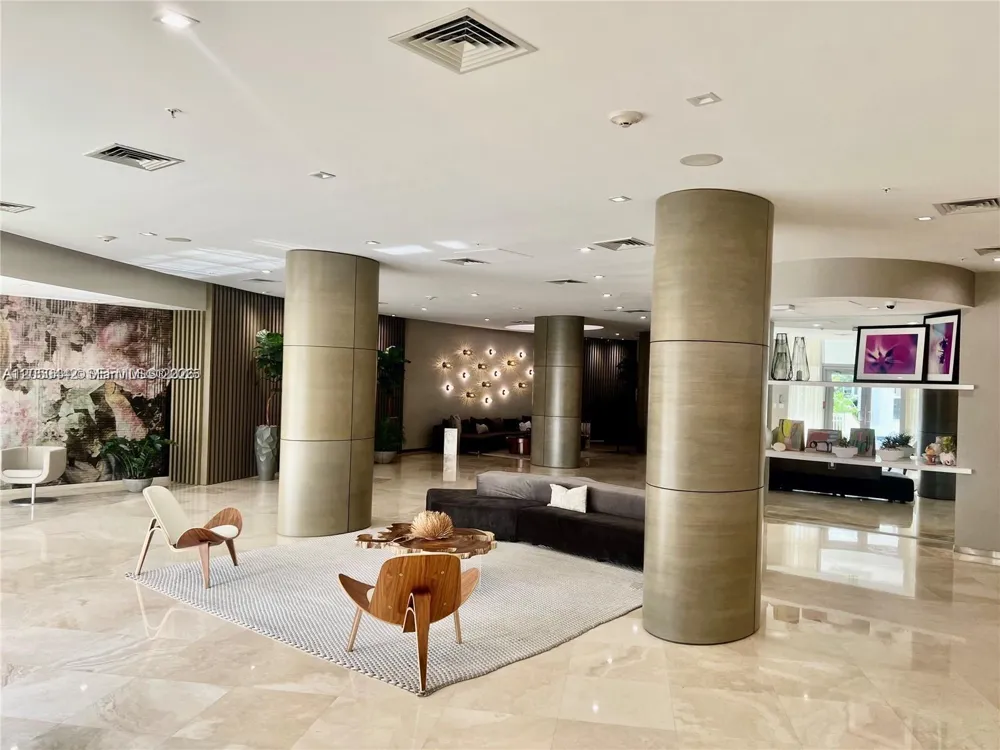 10275 Collins Ave #323 Bal Harbour, FL 33154