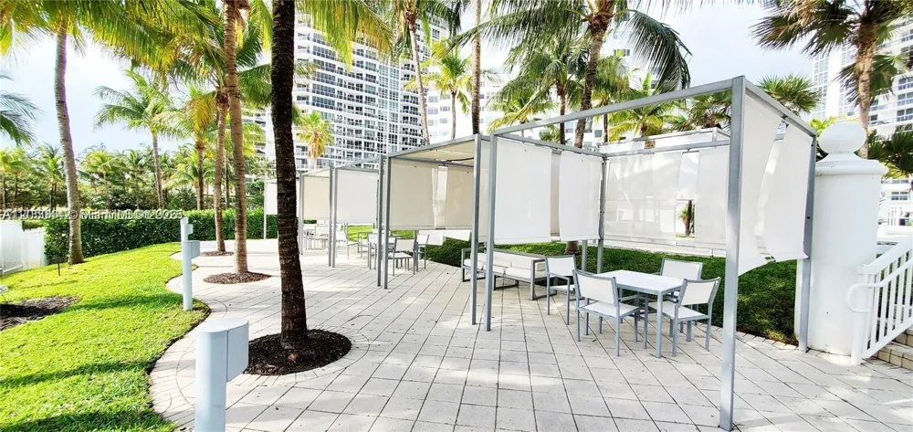 10275 Collins Ave #323 Bal Harbour, FL 33154