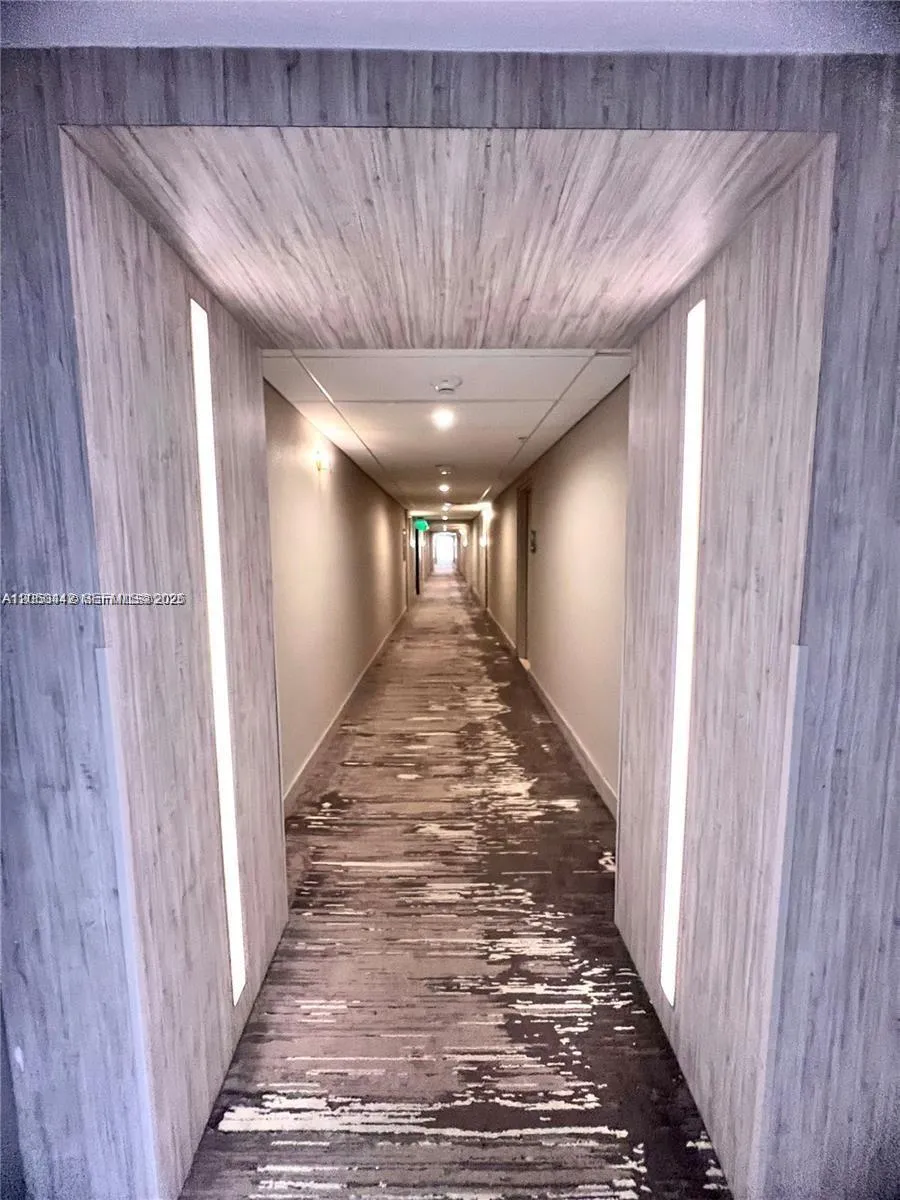 10275 Collins Ave #323 Bal Harbour, FL 33154