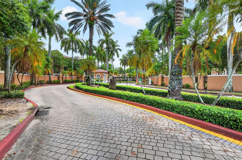 4844 State Road 7 #2304 Coconut Creek, FL 33073