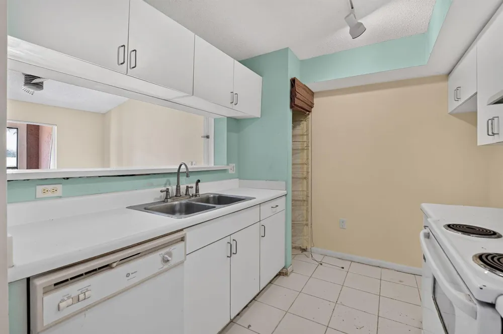 4844 State Road 7 #2304 Coconut Creek, FL 33073