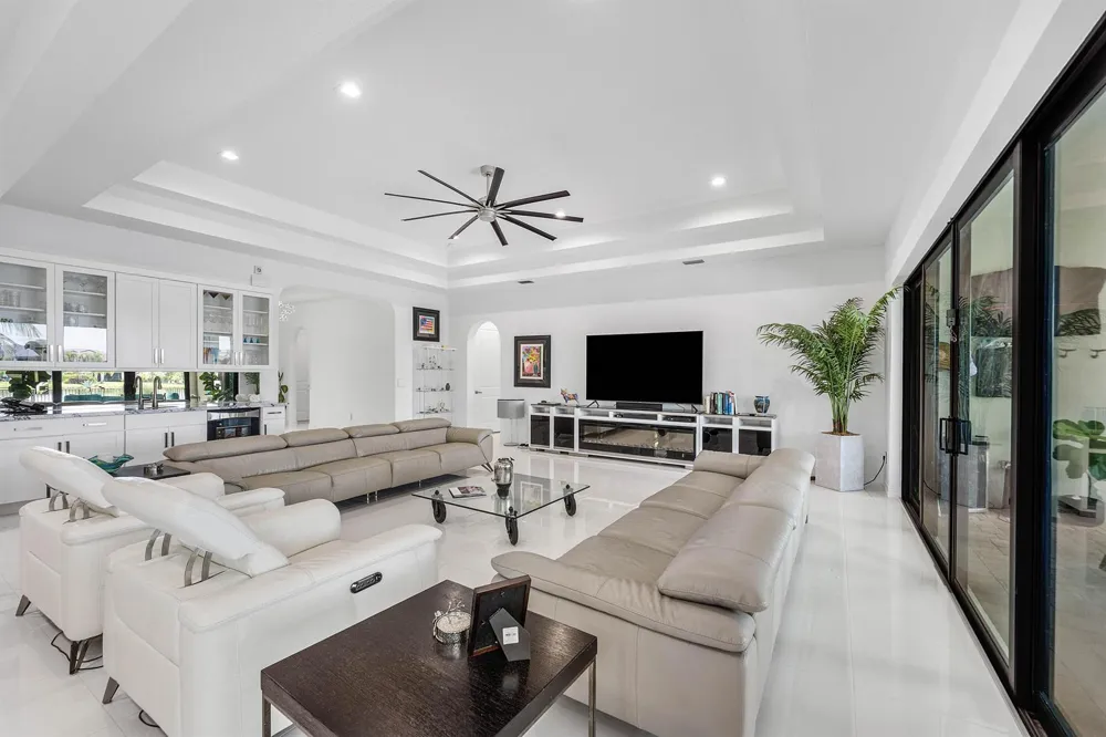 9316 Grand Prix Lane Boynton Beach, FL 33472