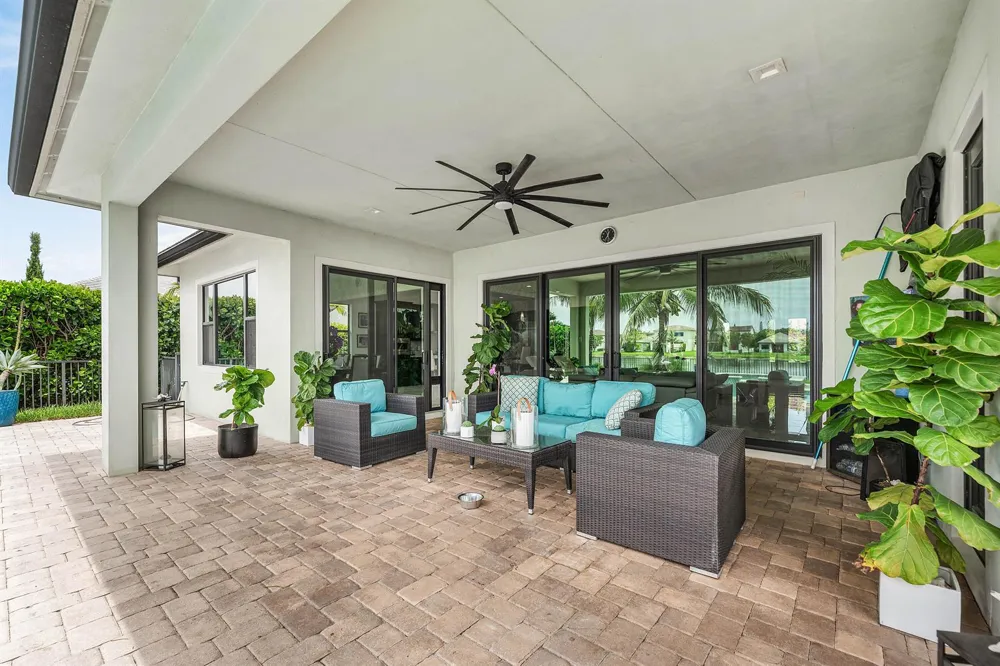 9316 Grand Prix Lane Boynton Beach, FL 33472